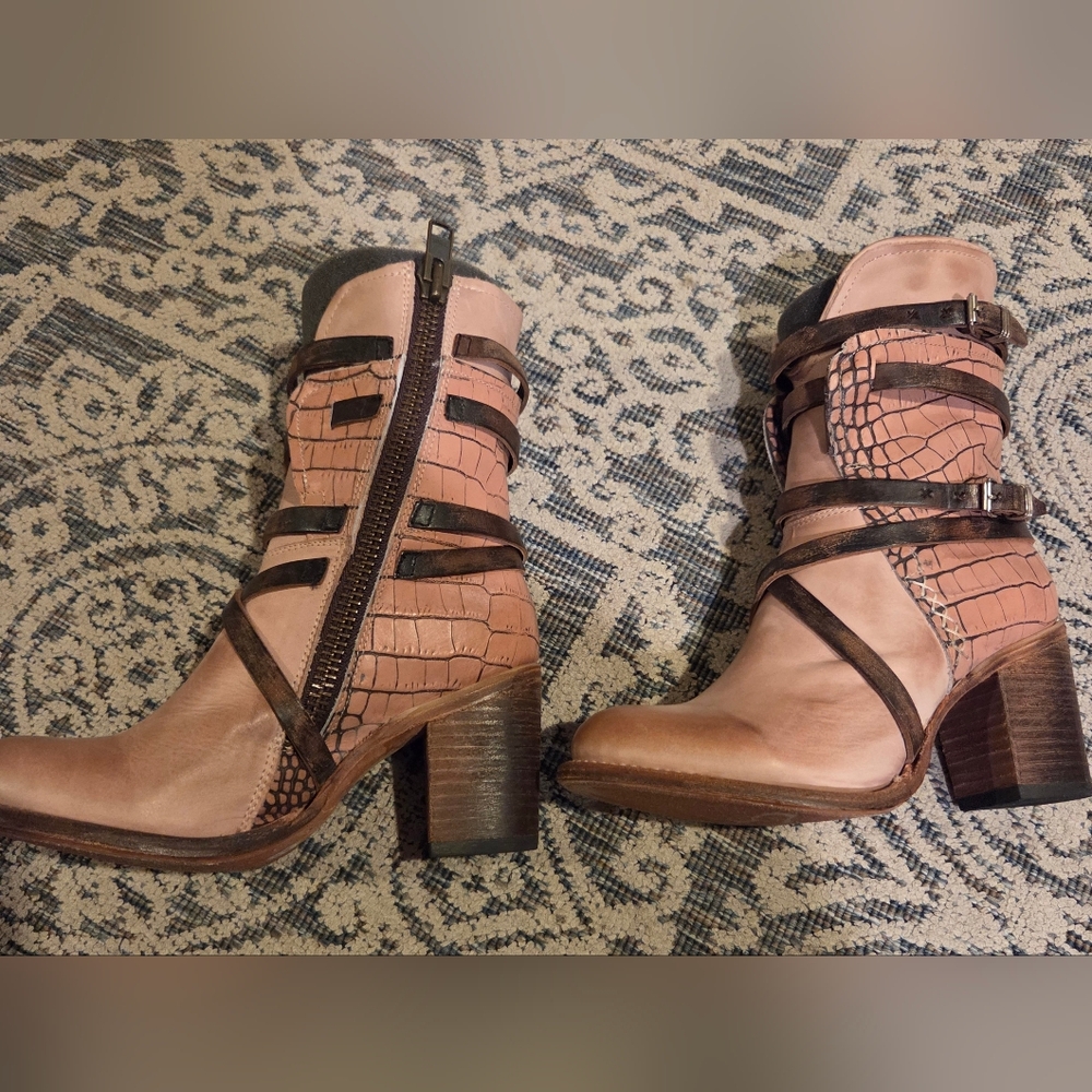 Freebird Baker Pink/blush Size 7